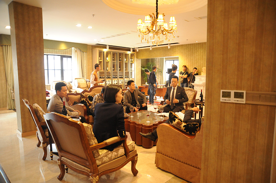 溫州二家人在白鹿堡拍攝照片